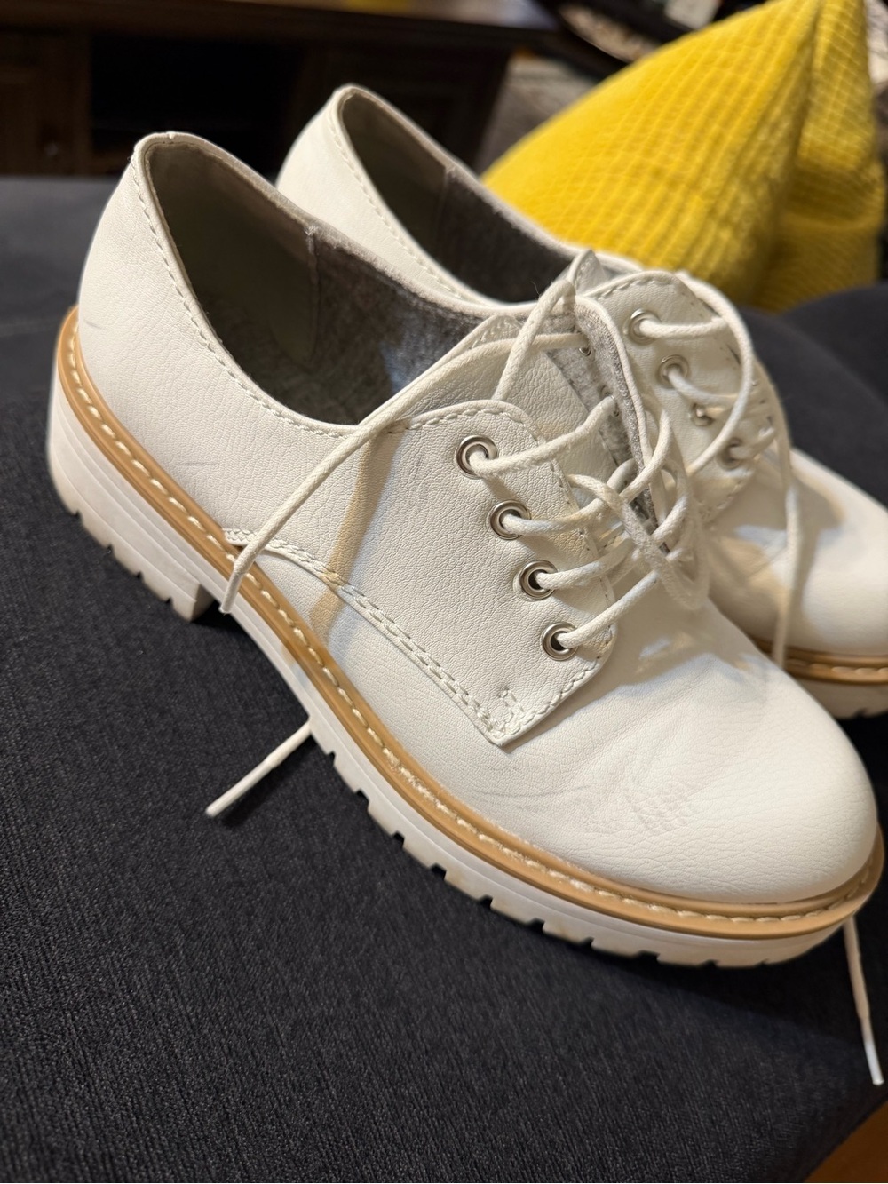 Classic Cream Lace-Up Women's Oxford Shoes